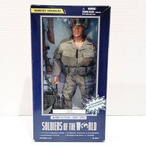 Soldiers of the World US Army Radioman Korean War 1950-1953 12" Action Figure